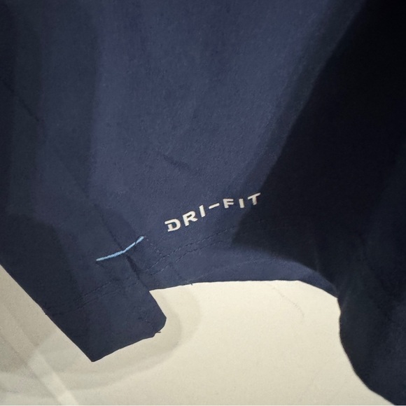 Nike Dri-Fit Team Issued Tennessee Titans NFL On-Field Blue Polo Mens XXL NFL - Picture 6 of 11